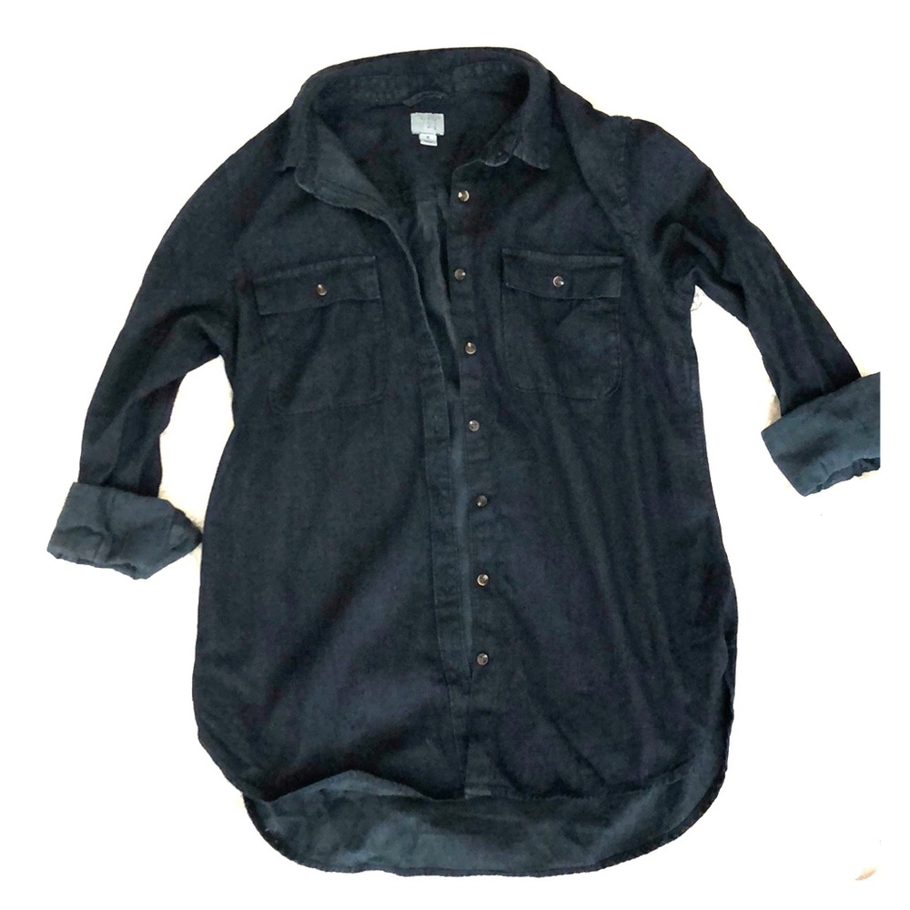 Women’s faux Jean button up shirt.